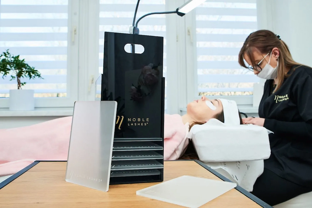 Lash Box Lash Box