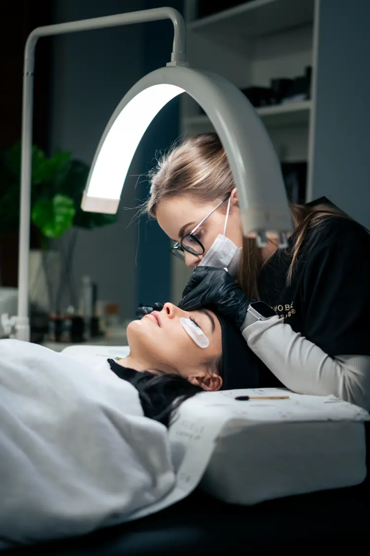 Eyelash stylist workstation