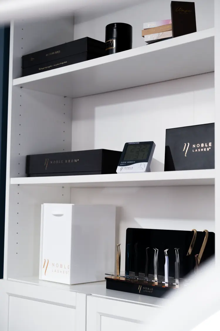 Workstation equipment