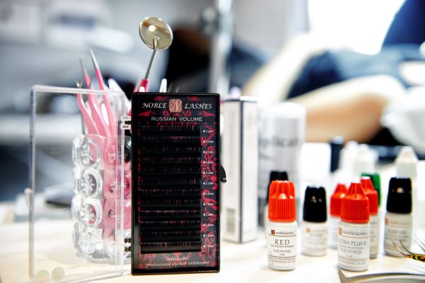 Russian Volume Lashes Noble Lashes