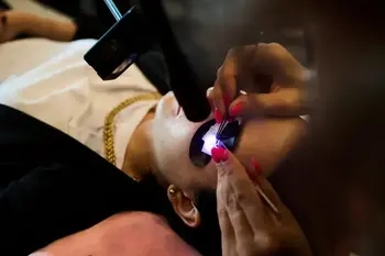 UV Lamp for Eyelash Extensions – White
