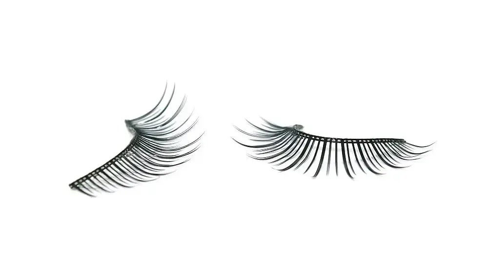 What are the best tools for infilling false eyelashes