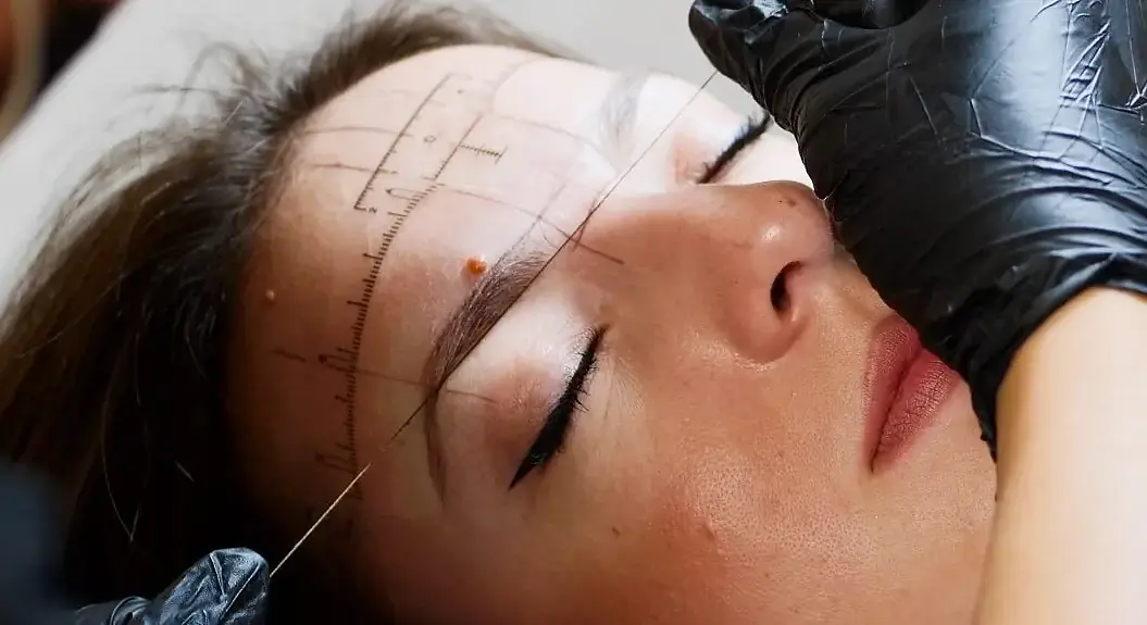 What Is Eyebrow Reconstruction?