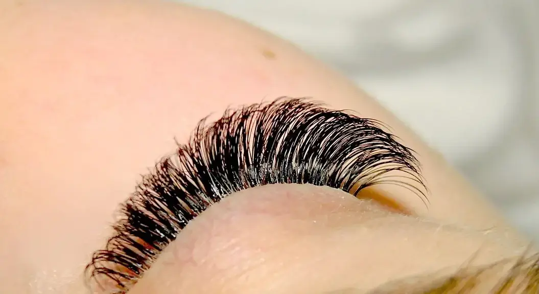Volume Techniques for Eyelash Extensions