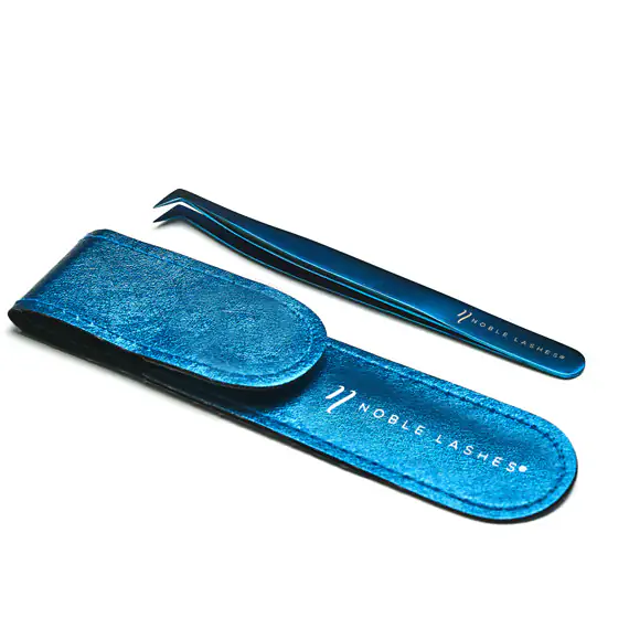 Sapphire Swan tweezer for eyelashes + case