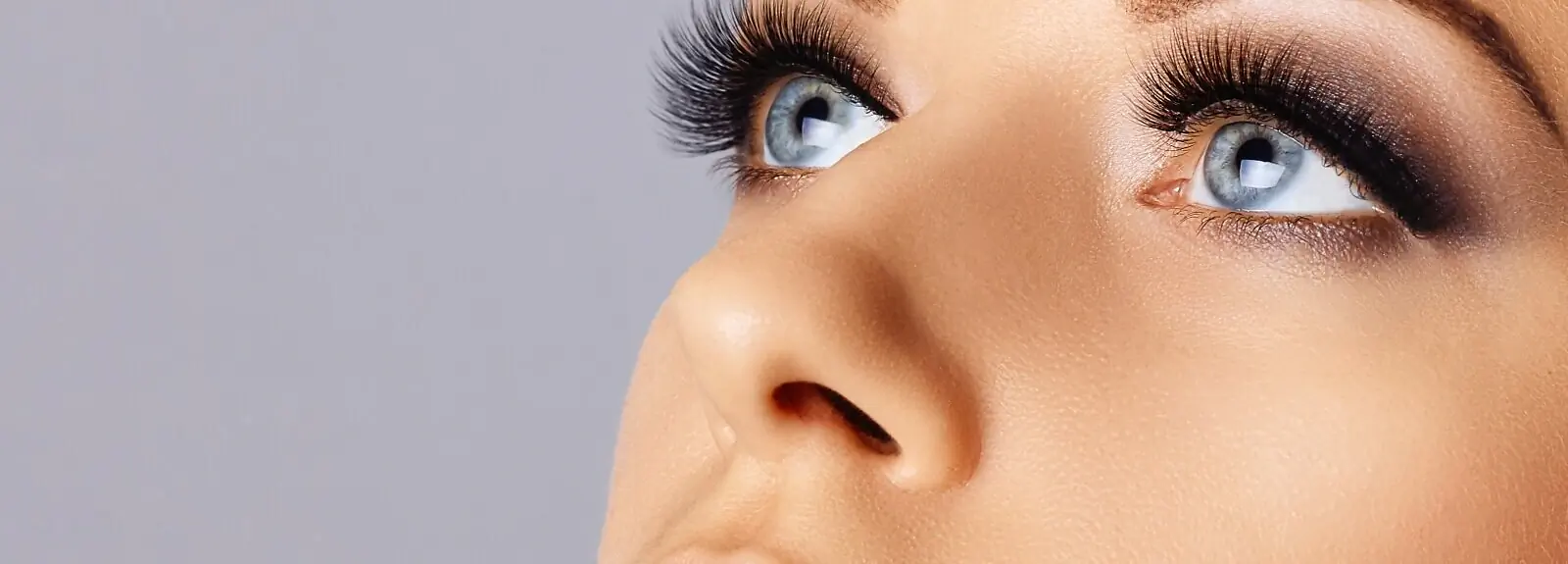 The Best Way to Curl Your Eyelashes