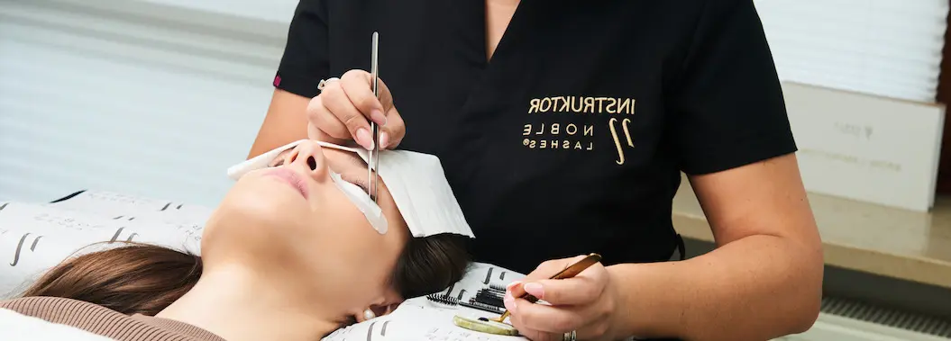 Home Beauty Salon – Is It Worth It? Pros and Cons of Working on Your Own Terms