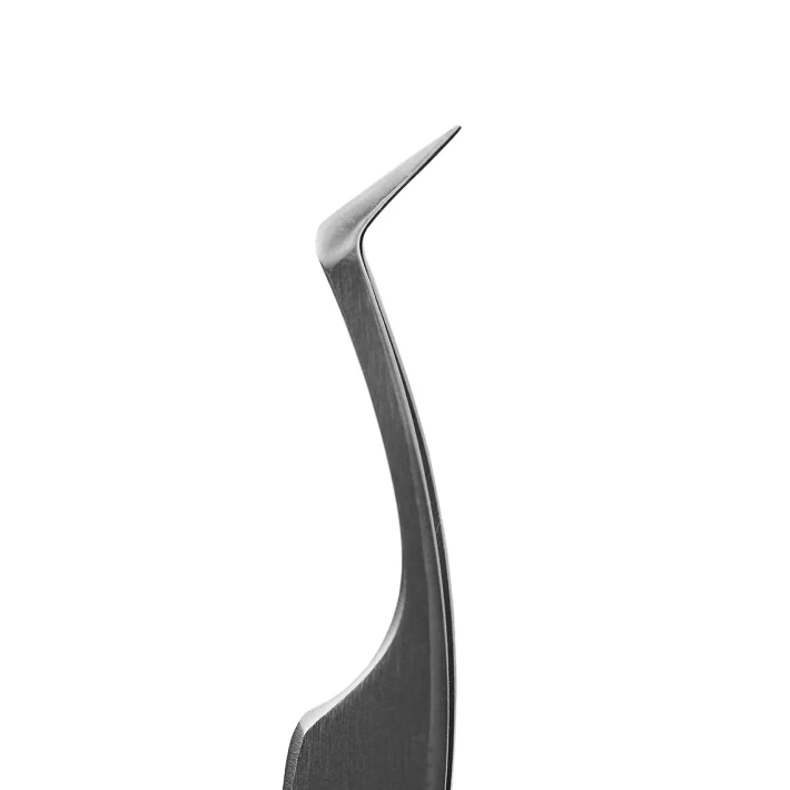 Metallic Tweezer Wave for eyelashes