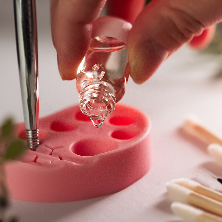Multifunctional Silicone Palette HEART for Brow Lamination and Lash Lift