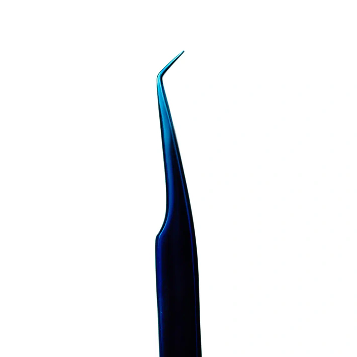 Sapphire tweezer 45° for eyelashes + case