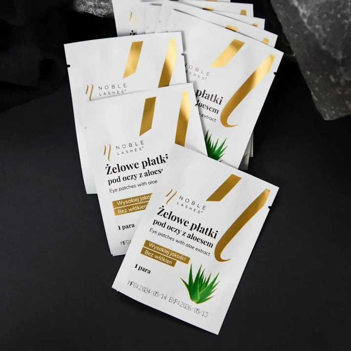 Eye patches with aloe extract