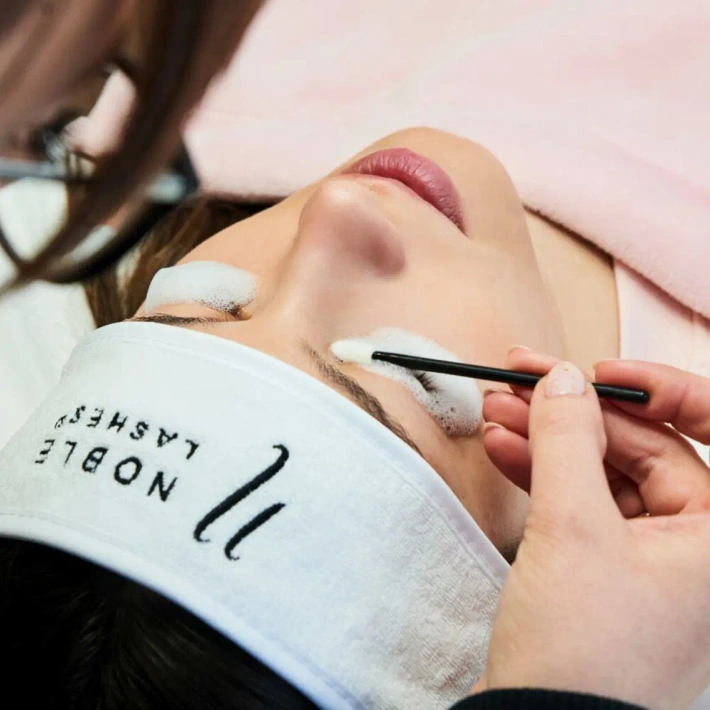 Cosmetic headband
